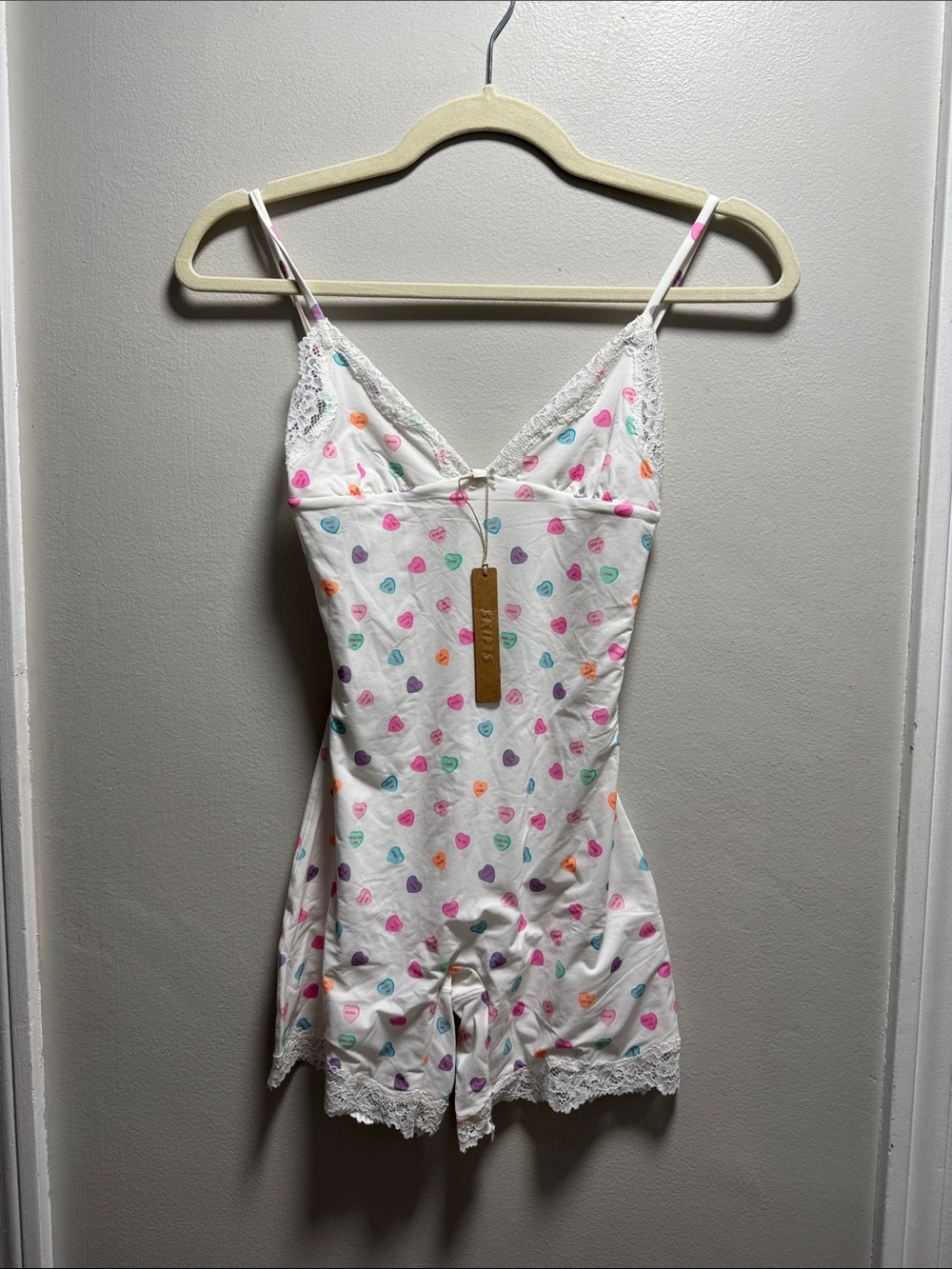 SKIMS White Heart-Print Lace-Trim Cami Romper - Multicolor Hearts